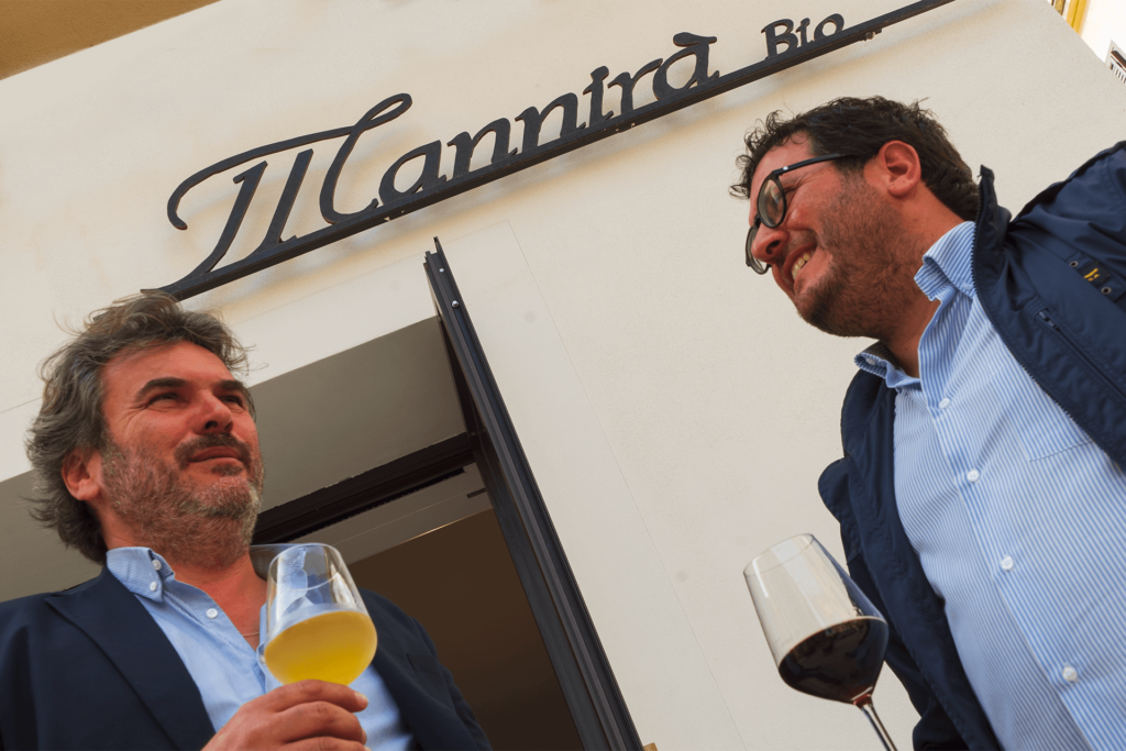 Davide e Tommaso, titolari dell'enoteca a Marsala